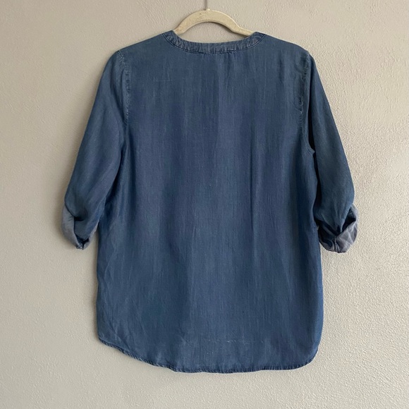 Harve Benard Denim Top Womens Size Small Blue 100% Tencel Roll Tab Sleeves - Picture 8 of 10